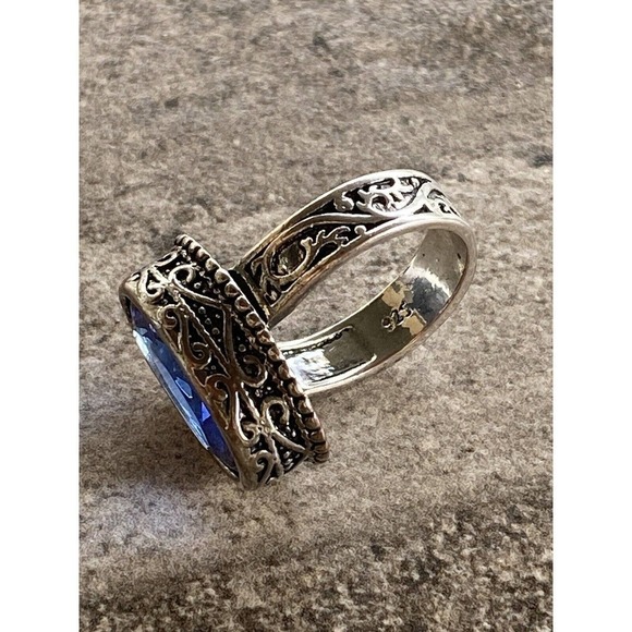 Silver Plated Ring Blue Glass Faceted Stone Size 8.5 - Picture 5 of 12